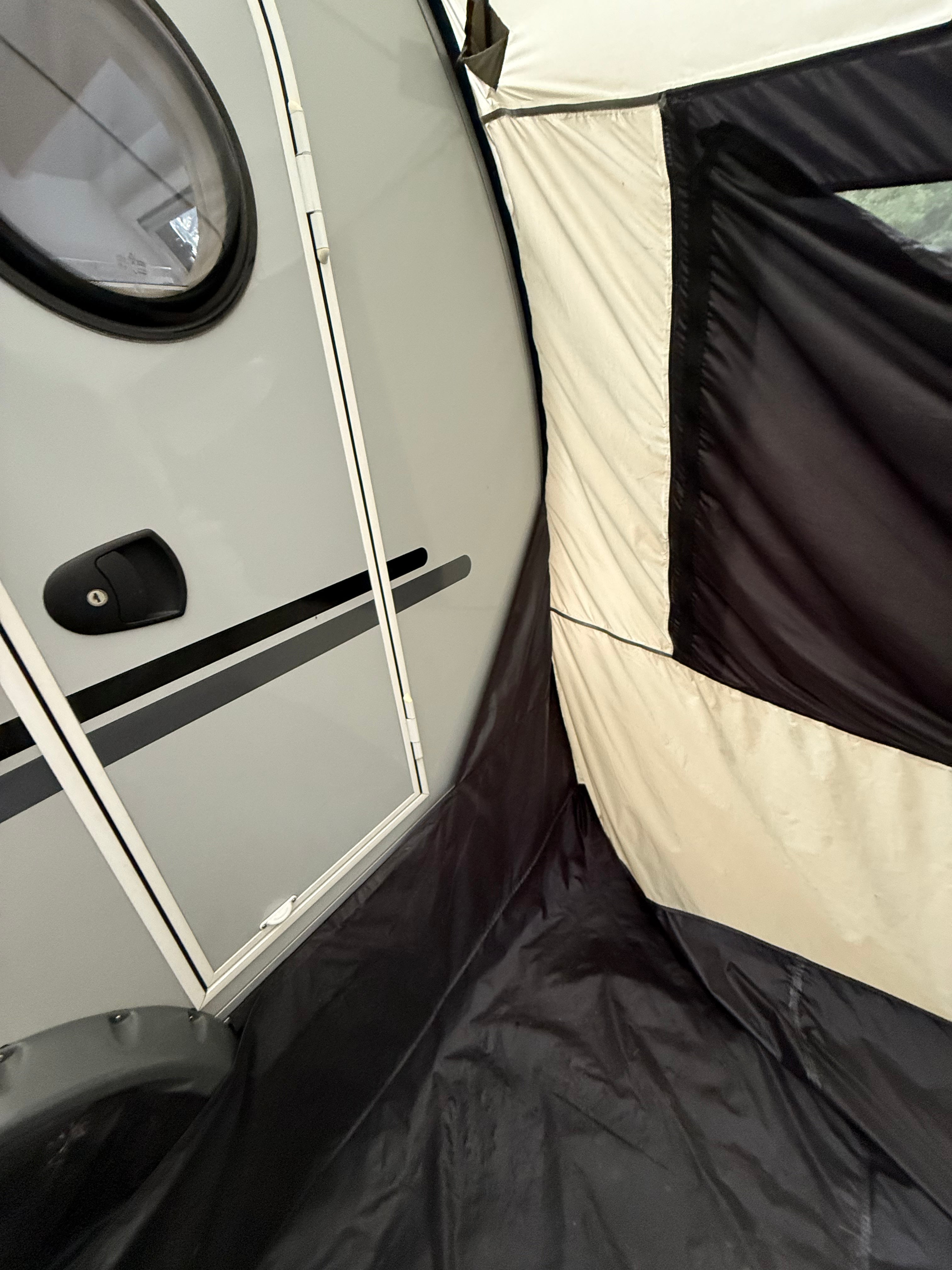 caravaner tent SILVER/BLACK TRIM